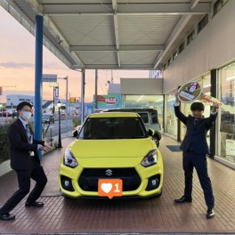 ☆新入社員、スイフトスポーツMT車　納車★